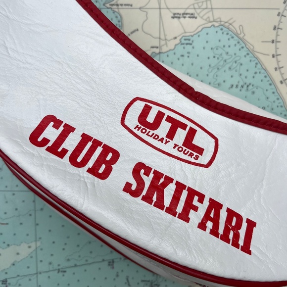 Vintage Air Canada Club SkiFari Vinyl Belt Bag UTL Holiday Tours - Picture 3 of 6